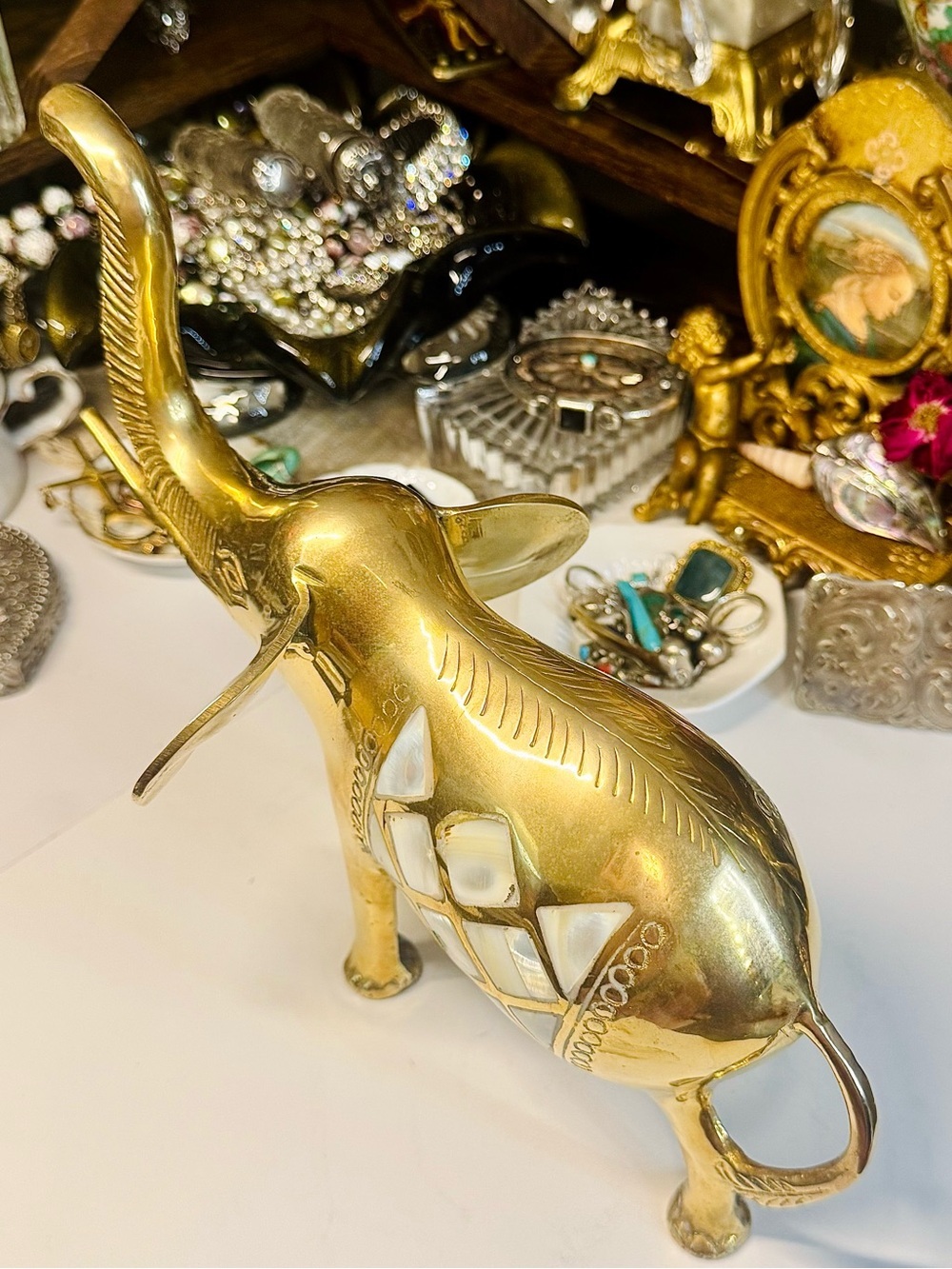 XL Vintage Brass Elephant Inlaid Mother of Pearl Statue - Picture 4 of 5